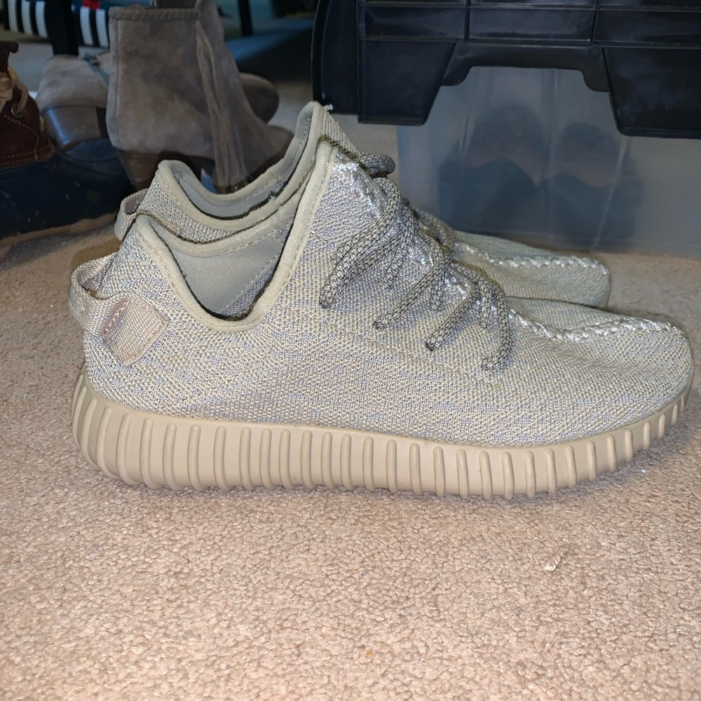 Adidas Yeezy Boost 350 Sneaker (size 7.5)